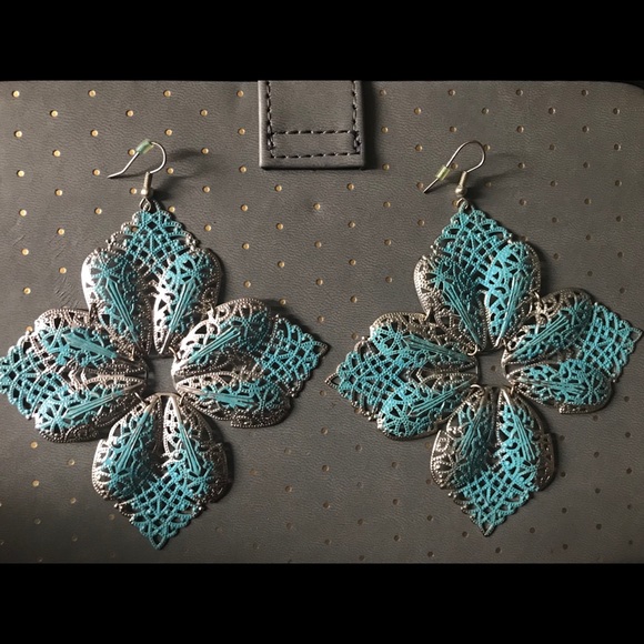 Earrings - Picture 2 of 2